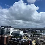 Darling Harbour Luxurious Retreat